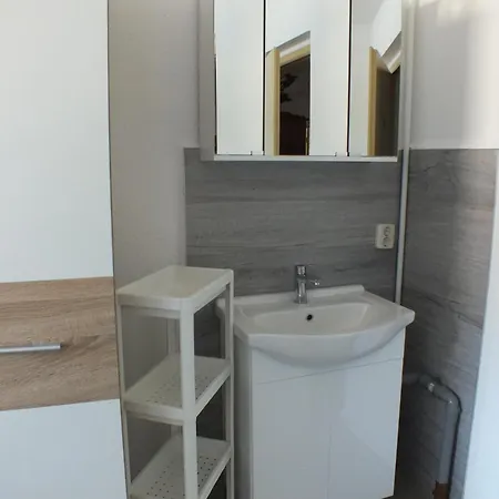 Einzelzimmer Mit Gemeinschaftsbad